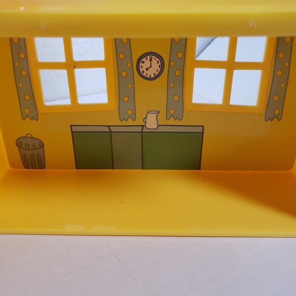 Peppa Pig House Set Toy with Mama Pig foldable Yellow and Red 12" tall - Picture 7 of 16
